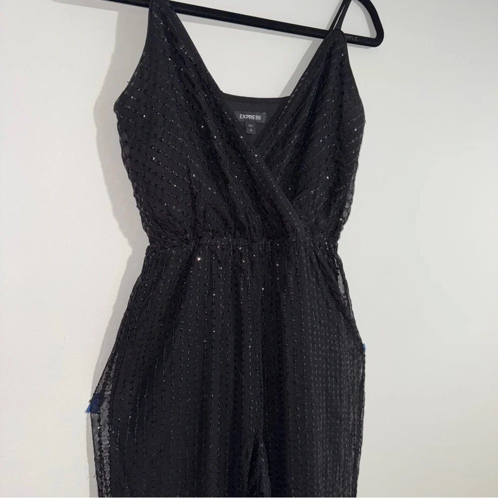 Express Black Sequin Surplice V-Neck Adjustable Strap Jumpsuit Size Small‎